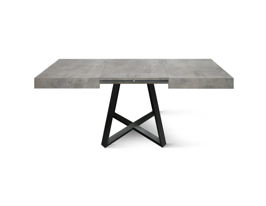 Tavolo allungabile grigio cemento Mimi aperto a 145 cm