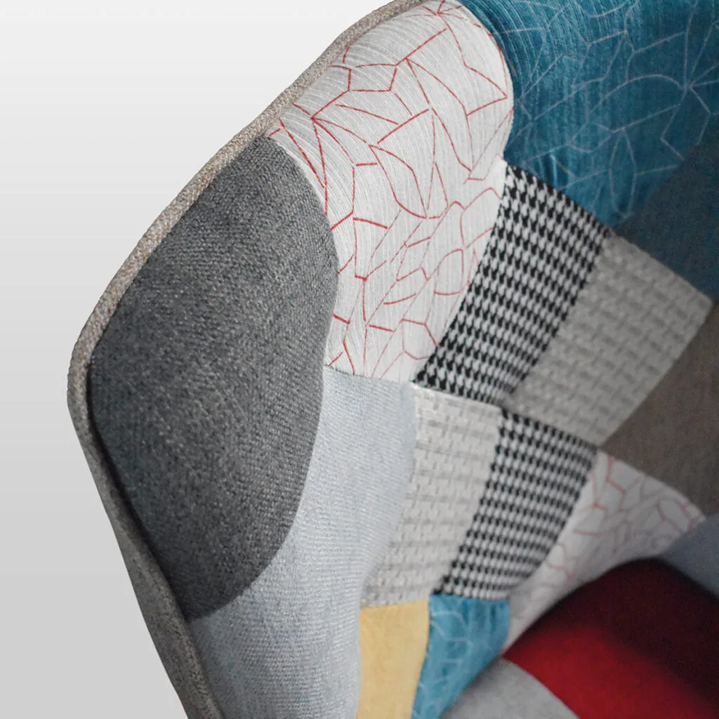 Poltrona Armando patchwork multicolore con gambe in legno (foto 4 di 4)